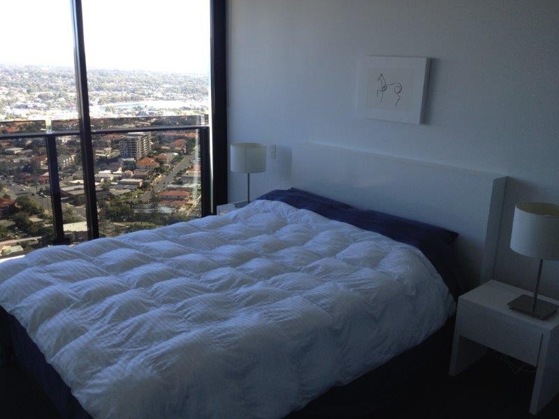 9 ferny Avenue, Surfers Paradise QLD 4217