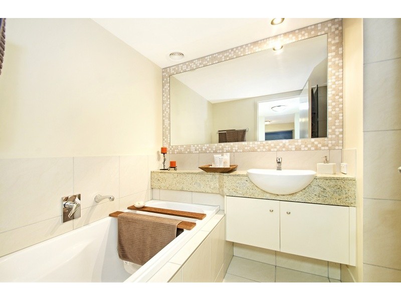 10/1 Grenada Way, Kawana Island QLD 4575