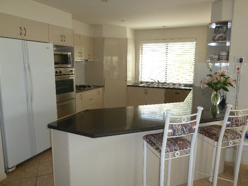 4 Mulgrave Crescent, Varsity Lakes QLD 4227