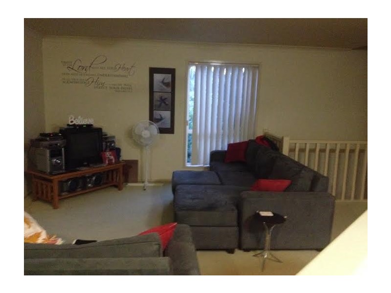 31 Simpsons Rd, Elanora QLD 4221