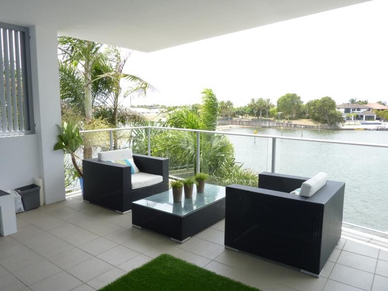 22/51 Grand Parade, Kawana Island QLD 4575