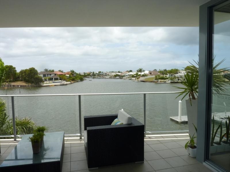 22/51 Grand Parade, Kawana Island QLD 4575