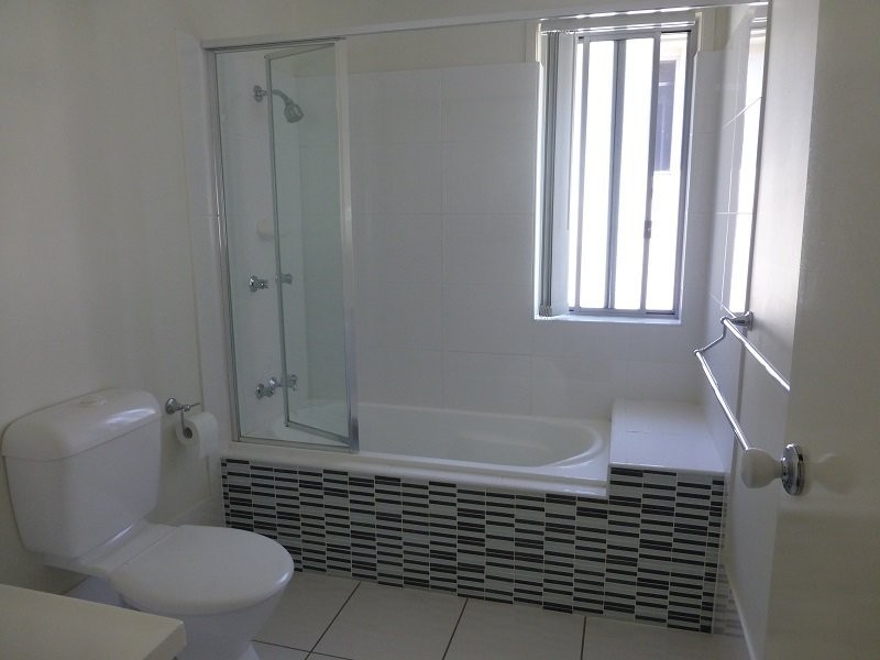 30 Carmarthen Circuit, Pacific Pines QLD 4211