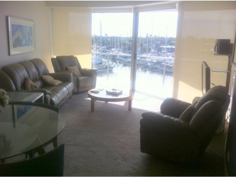 13 Nicklin Way, Minyama QLD 4575