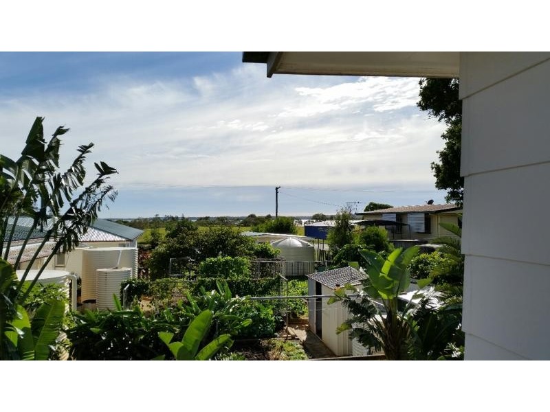 15 Coral Street, Steiglitz QLD 4207