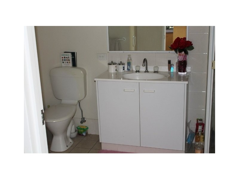 12/7-13 Barranbali Street, Chevron Island QLD 4217