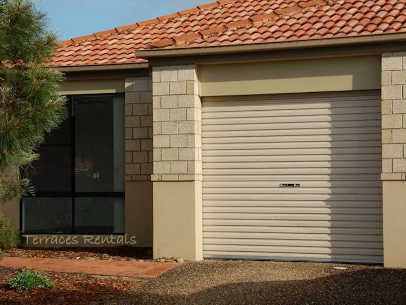 1a/24 Amsonia Court,, Arundel QLD 4214