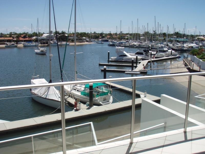 11 Nicklin Way, Minyama QLD 4575