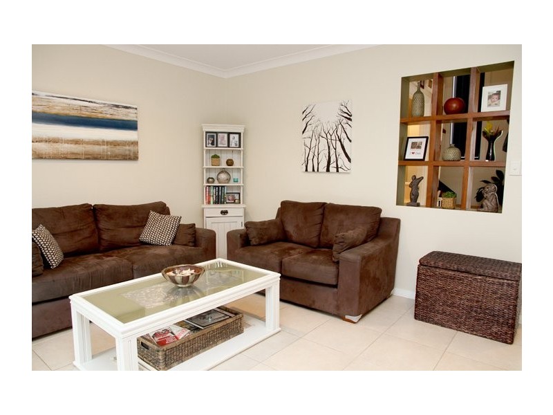 2/22 Lantau Crescent, Varsity Lakes QLD 4227