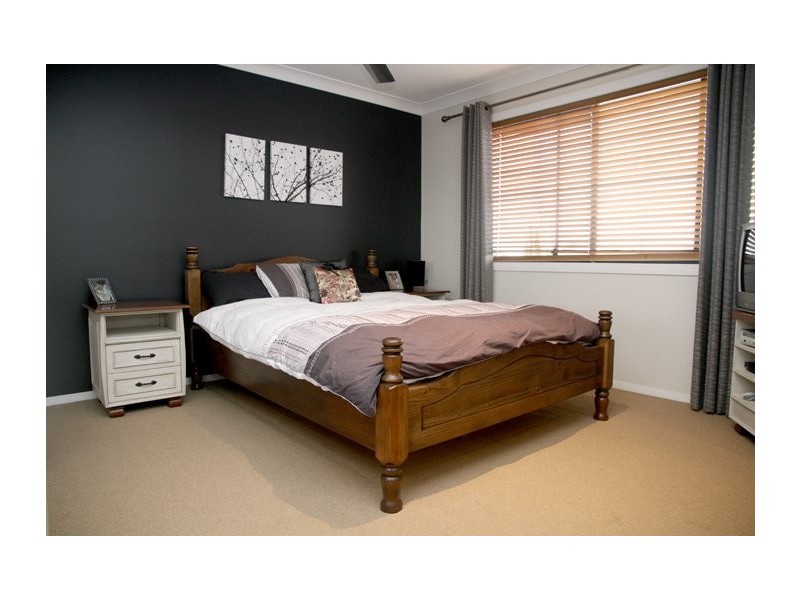 2/22 Lantau Crescent, Varsity Lakes QLD 4227