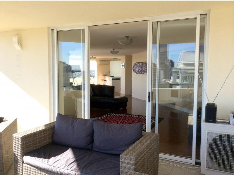 57 Lambert Street, Kangaroo Point QLD 4169