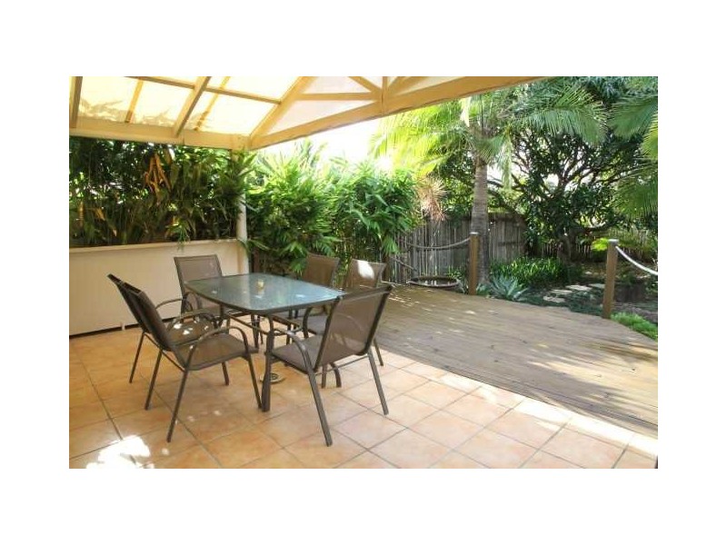 8/8 West King Street, Southport QLD 4215