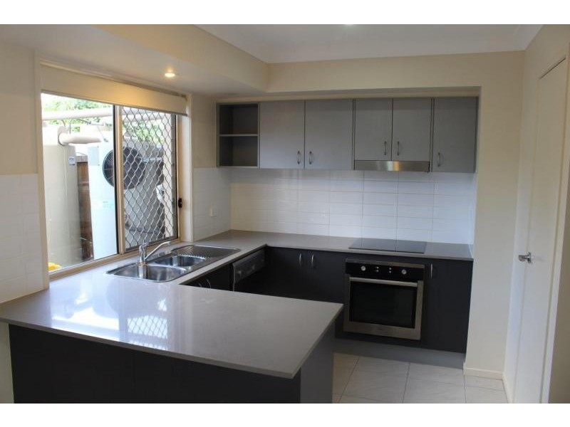 SLUG/582 Manly Road, Wakerley QLD 4154
