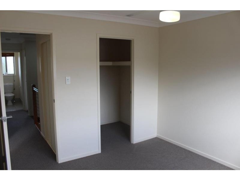 SLUG/582 Manly Road, Wakerley QLD 4154