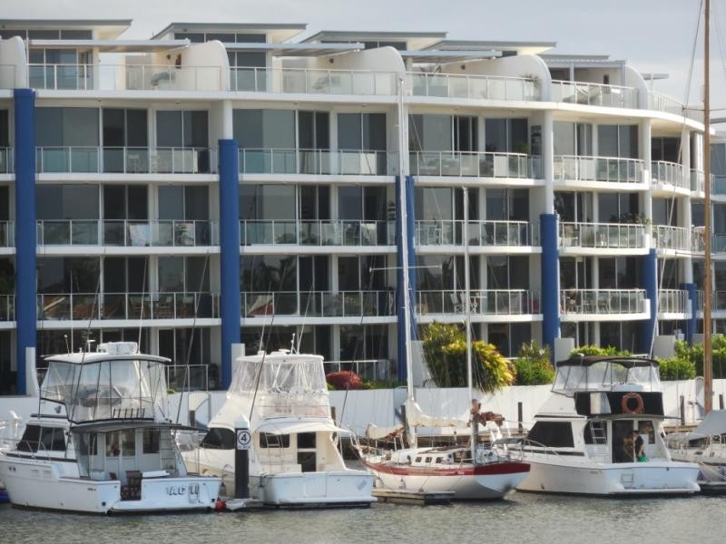 13 Nicklin Way, Minyama QLD 4575