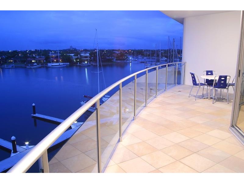 13 Nicklin Way, Minyama QLD 4575