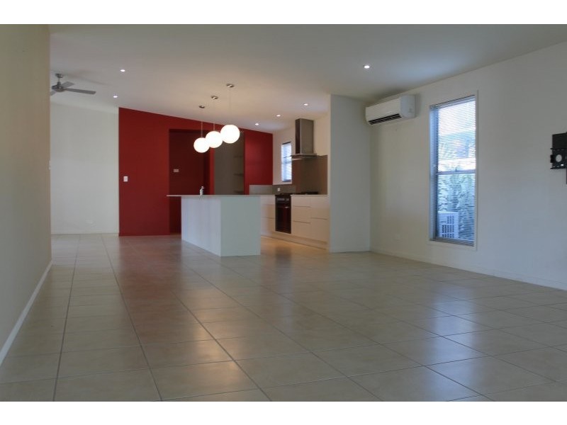 44 Twelfth Avenue, Palm Beach QLD 4221