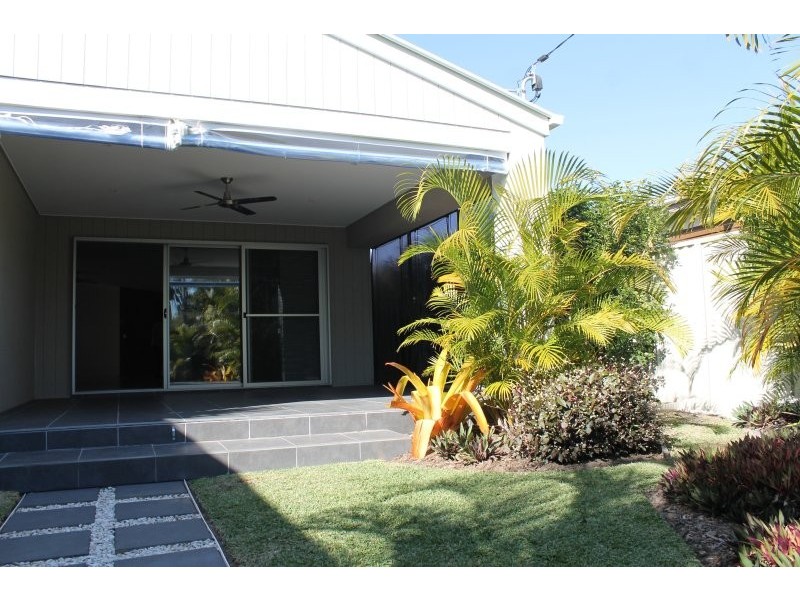 44 Twelfth Avenue, Palm Beach QLD 4221