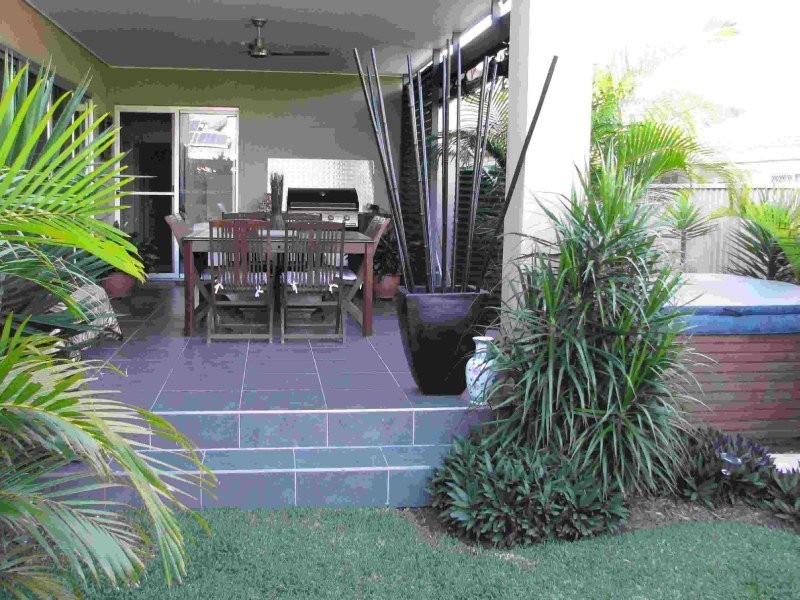 44 Twelfth Avenue, Palm Beach QLD 4221