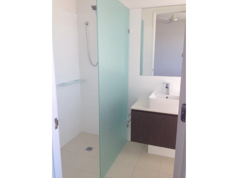 00 South Bay Drive, Varsity Lakes QLD 4227