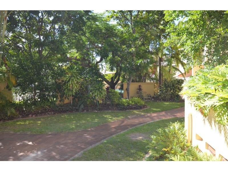 1/37 Mawarra Street, Chevron Island QLD 4217