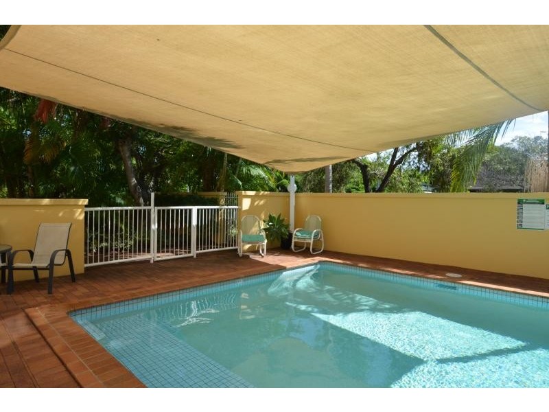 1/37 Mawarra Street, Chevron Island QLD 4217