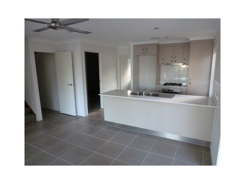 86 Carselgrove Ave, Fitzgibbon QLD 4018