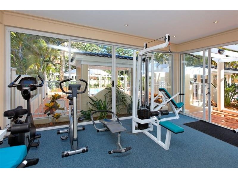 10/126 Old Burleigh Road, Broadbeach QLD 4218