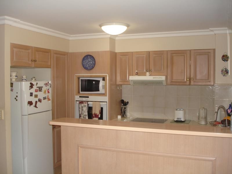 10/126 Old Burleigh Road, Broadbeach QLD 4218