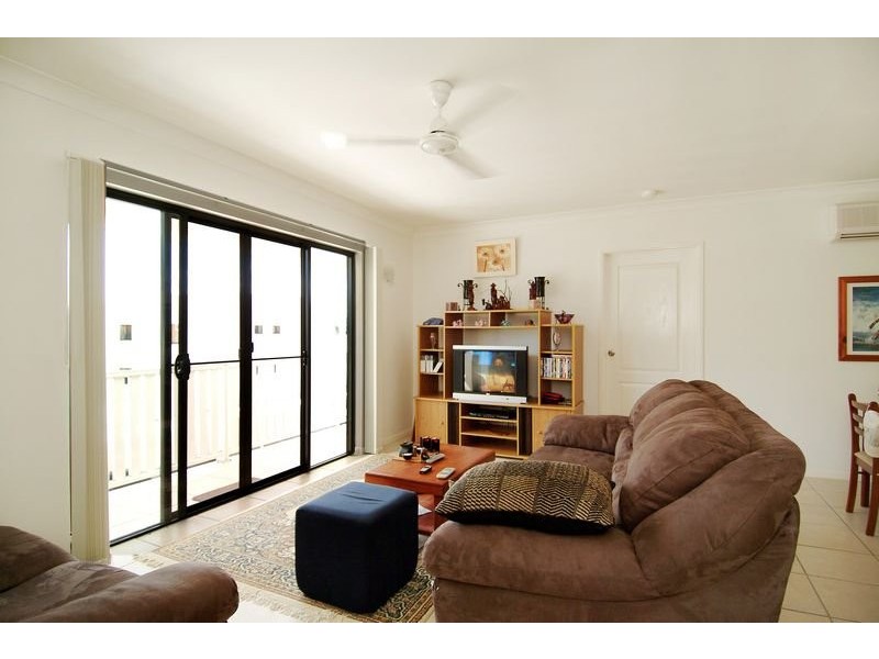 33/44 Pease street, Cairns QLD 4870