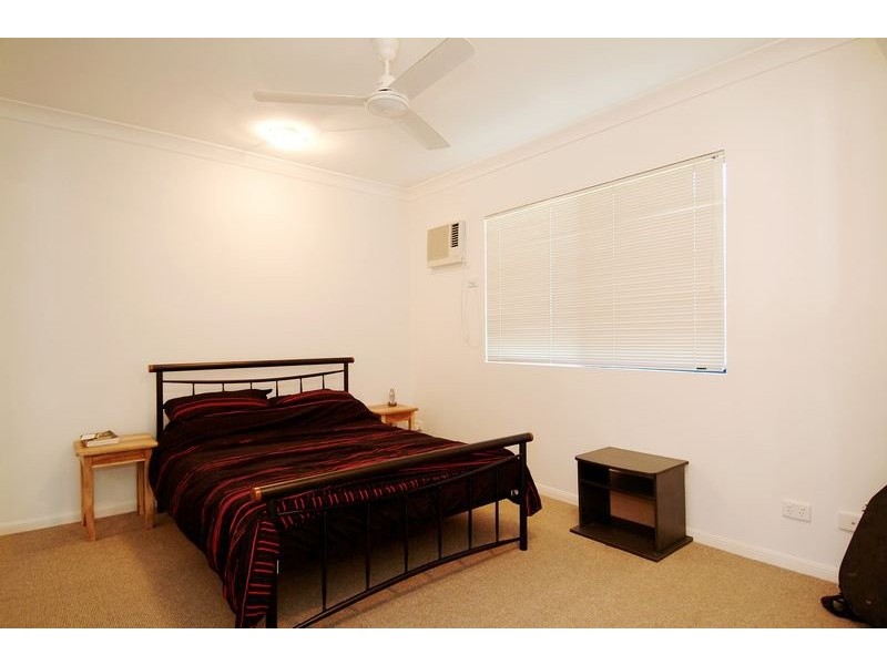 33/44 Pease street, Cairns QLD 4870