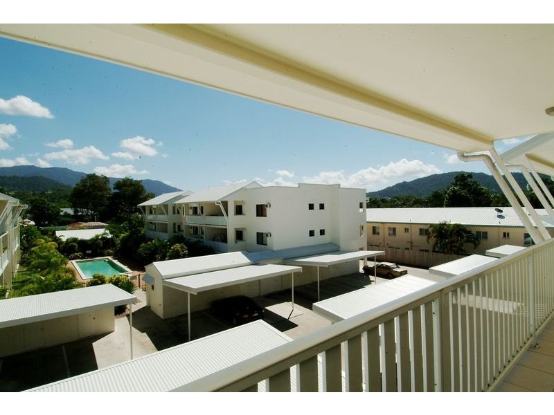 33/44 Pease street, Cairns QLD 4870
