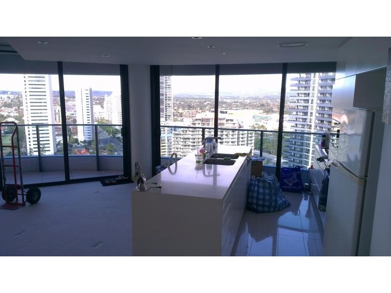 21 ELIZABETH AVENUE, Broadbeach QLD 4218