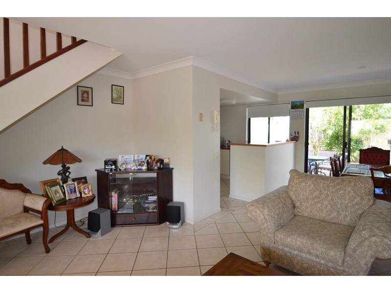 18/323 Christine Avenue, Varsity Lakes QLD 4227
