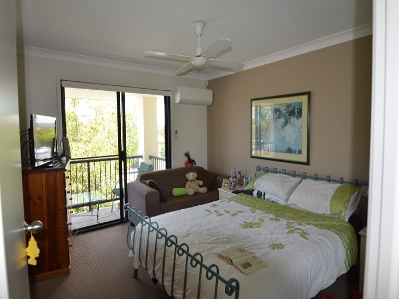 18/323 Christine Avenue, Varsity Lakes QLD 4227
