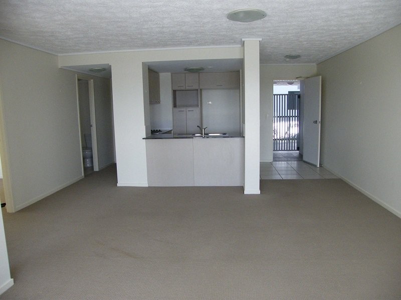 43/4 Grand Parade, Kawana Island QLD 4575