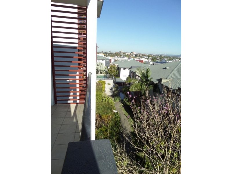 9/15 Kitchener Street., Coorparoo QLD 4151