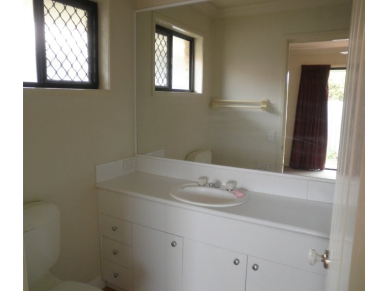 22 Holland Crescent, Wynnum West QLD 4178