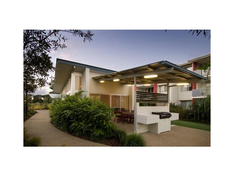 11/68 Pulgul Street, Urangan QLD 4655