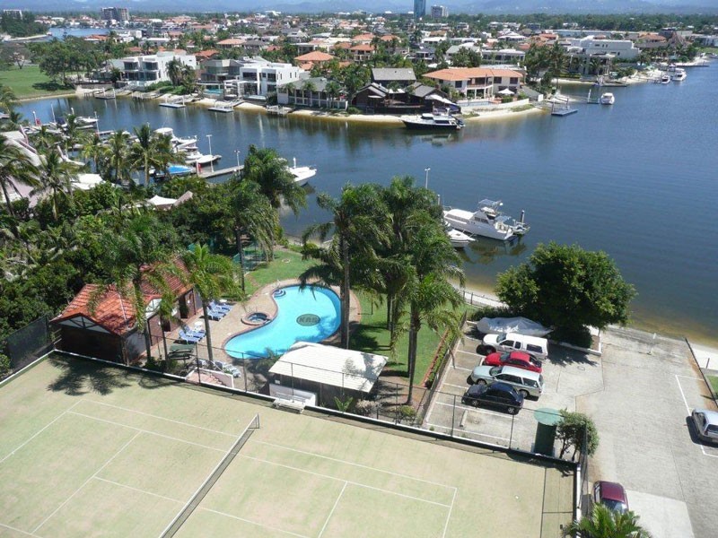 Paradise Waters QLD 4217