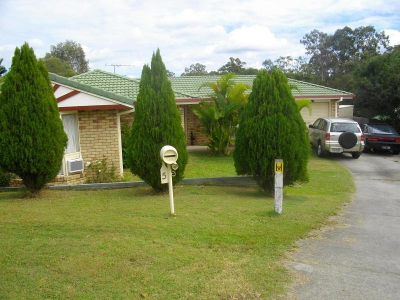 5 Jewel Court, Regents Park QLD 4118