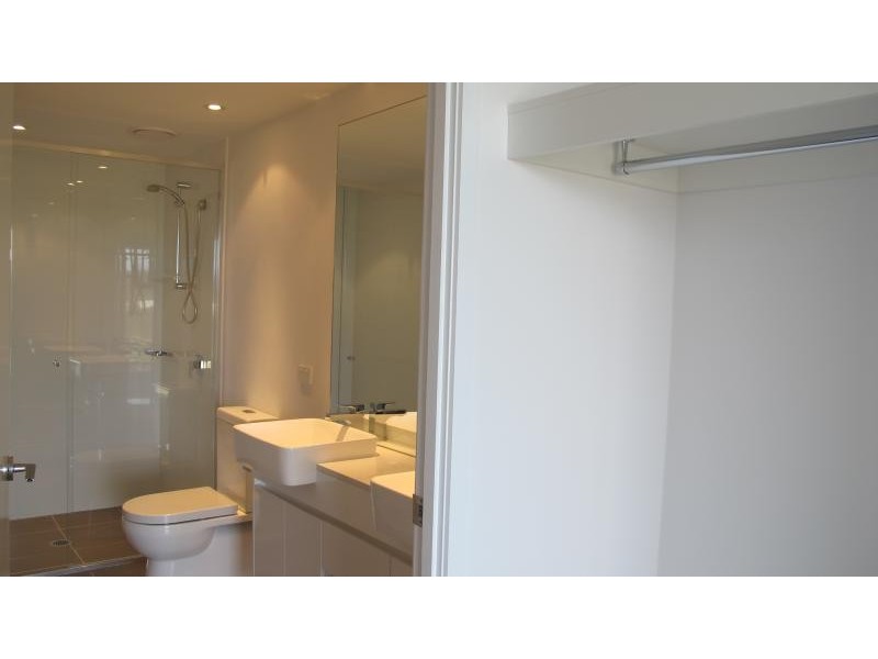 15 COMPASS DRIVE, Biggera Waters QLD 4216