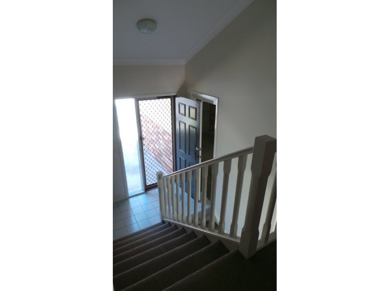 B/757 Ashmore Road, Ashmore QLD 4214