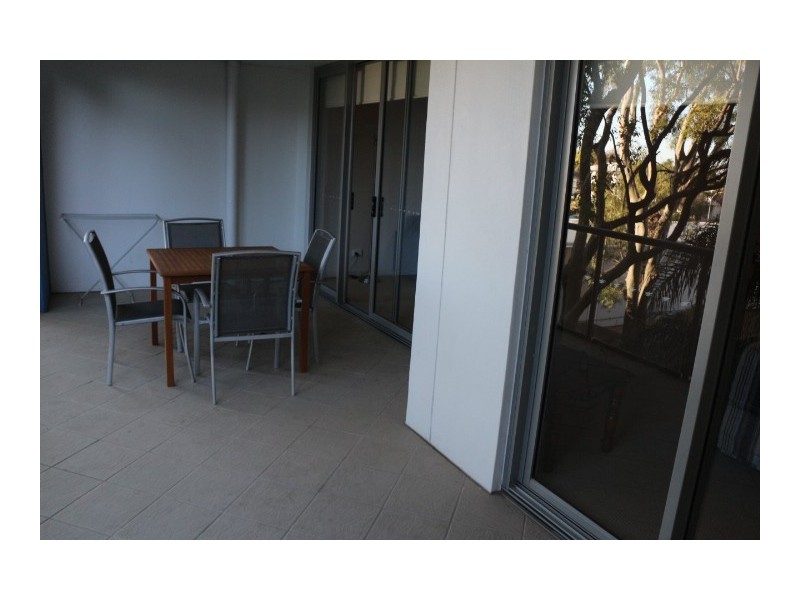 207/89 Landsborough Avenue, Scarborough QLD 4020