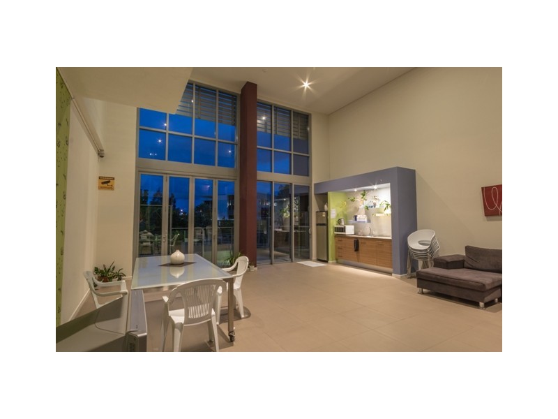 2 Riverwalk Ave, Robina QLD 4226