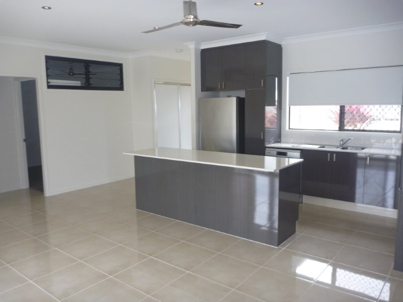 58 Euro Boulevard, Kirwan QLD 4817