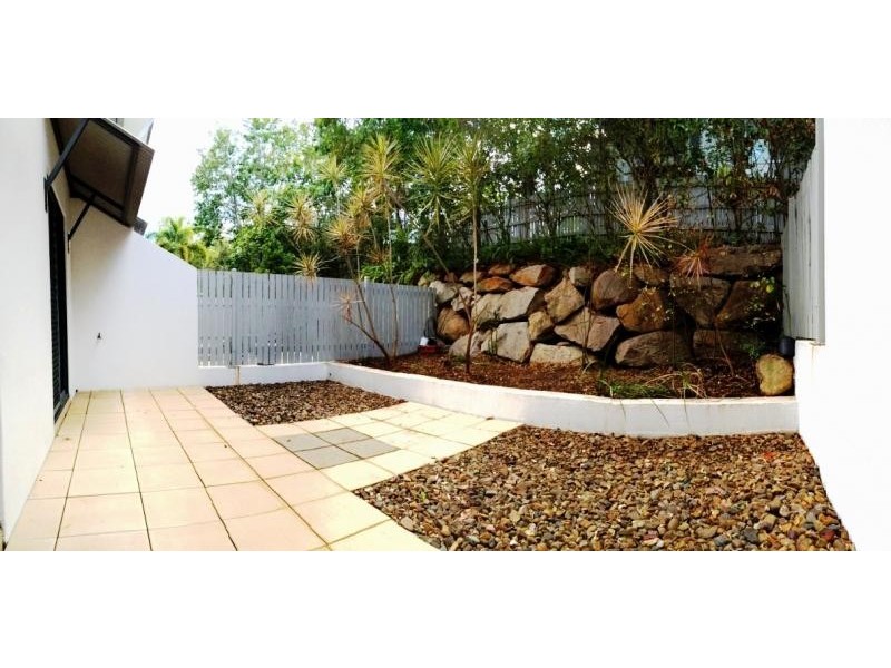 2/39-47 Oxlade Drive, New Farm QLD 4005