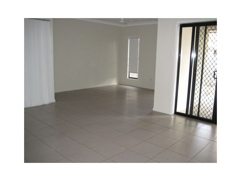 58 Euro Boulevard, Kirwan QLD 4817