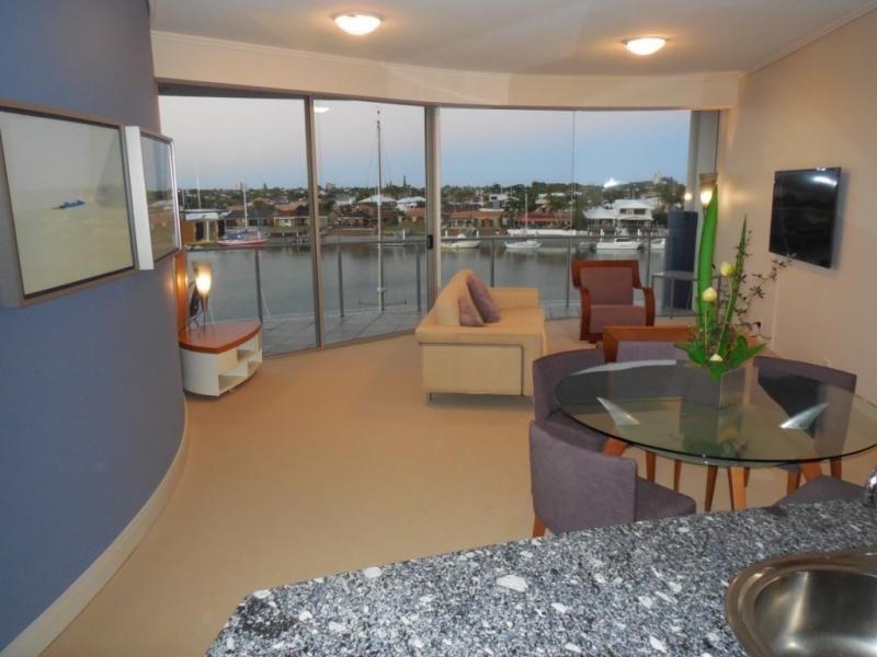 13 Nicklin Way, Minyama QLD 4575