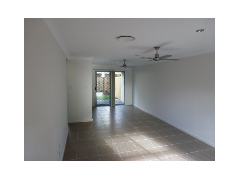 86 Carselgrove Ave, Fitzgibbon QLD 4018